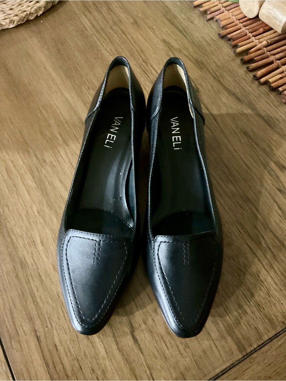 VANELi Womens  Slip On Black Low Heel Pointy Toe Pump  Size 6M
